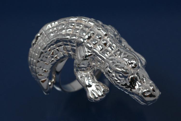 Ring Krokodil plastisch hohl gearbeitet in Goldschmiedemanier 925/- Silber