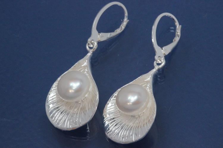 Earring Leaf and Pearl 925/- Silver polished, approx size high 45,5mm incl.leverback, wide 18,0mm, with FW-Pearl approx size Ø9,5mm,