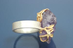 Ring with Amethyst-natural Nugget 925/- Silver partially gold plated, Steiners special finishing,