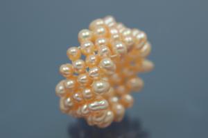 Pearl Ring 5-rows on elastic cord, Freshwater Pearls (FWP) peach