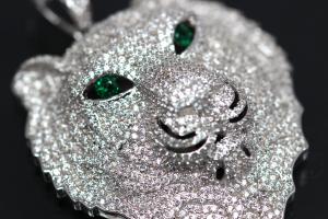 aLEm Pendant Lion King of the Steppe 925/- Silver rhodium plated with white and green emerald Zirconia,