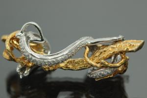 aLEm Anhänger, Anaconda am Baumstamm 925/- Silber teilrhodiniert, teilvergoldet mit Zirkonia